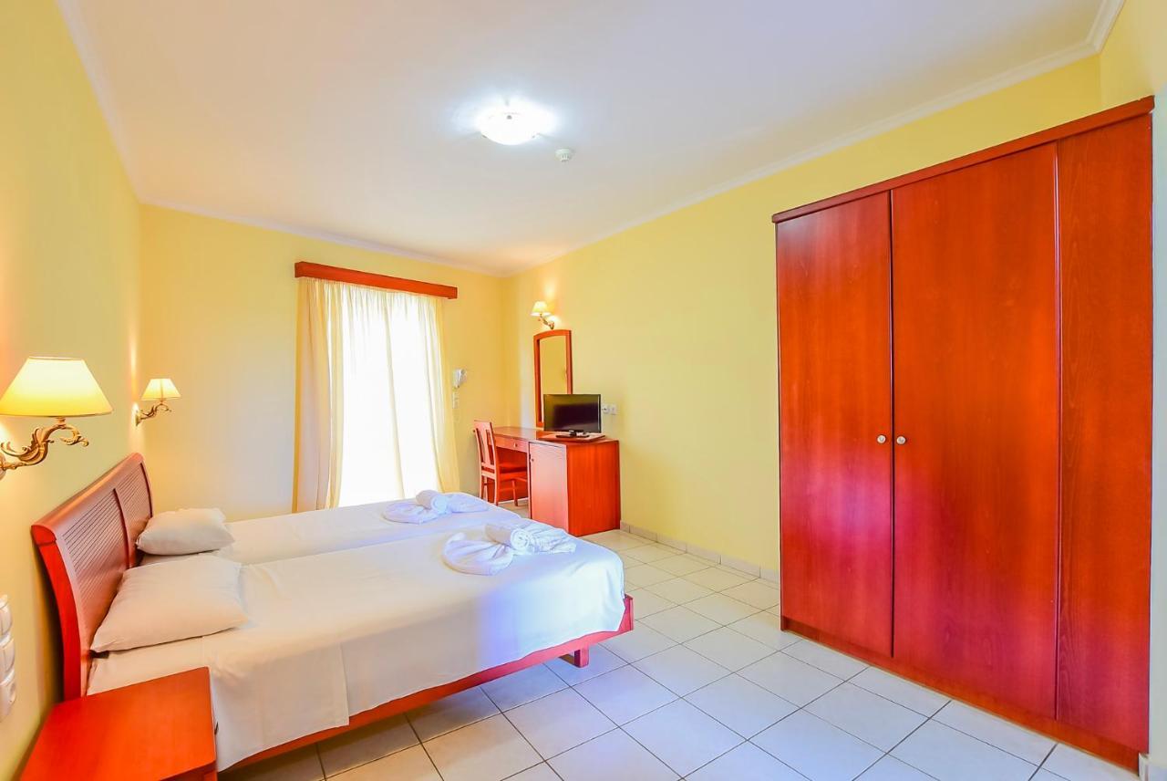 לגאנאס Timos Hotel מראה חיצוני תמונה